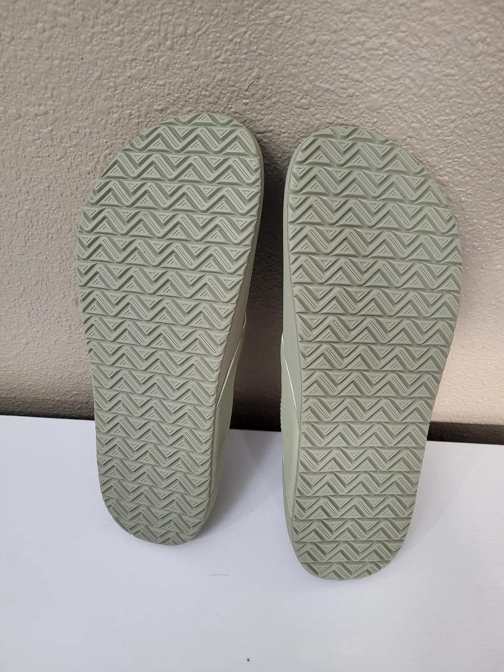 Reef Sierra Flip Flop Thong Sandal Platform Men's Size 12 Sea Foam Green Unisex